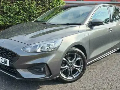 Used Ford Focus ST-Line 125 HP (91 kW) 2019 Grey Hatchback