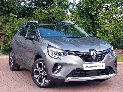 Usado Renault Captur Techno 142 HP (104 kW) 2023 Cinzento SUV