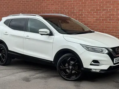 Used Nissan Qashqai Tekna 110 HP (80 kW) 2018 White SUV