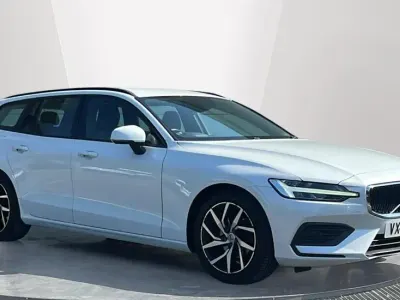 Used Volvo V60 Momentum 190 HP (139 kW) 2020 White Estate
