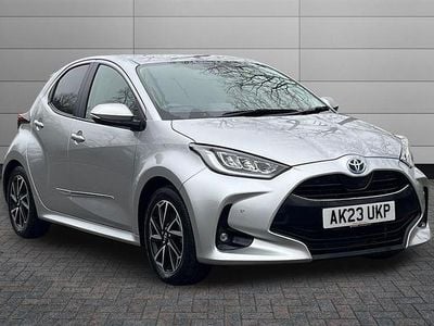 Used Toyota Yaris Hybrid Design 116 HP (85 kW) 2023 Silver Hatchback