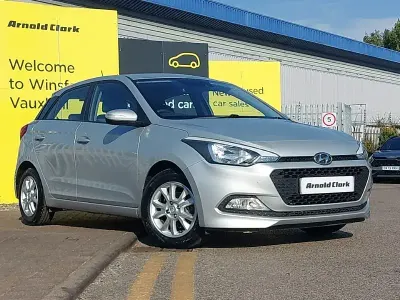 Used Hyundai i20 SE 84 HP (61 kW) 2017 Silver Hatchback