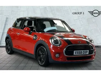 Usado Mini Cooper Classic 136 CV (100 kW) 2018 Naranja Utilitario