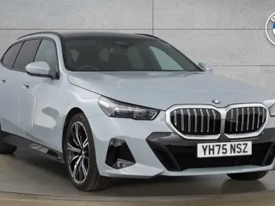 Begagnad BMW 520 M Sport 205 HK (150 kW) 2025 Grå Kombi