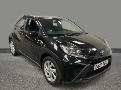 Second-hand Toyota Aygo X PURE 72 CP (52 kW) 2023 Negru SUV