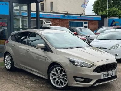 Used Ford Focus ST-Line 140 HP (102 kW) 2018 Silver Hatchback