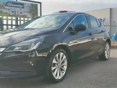 Used Vauxhall Astra Design Edition 2016 Black Hatchback