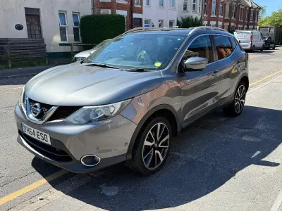 Used Nissan Qashqai Tekna 110 HP (80 kW) 2014 Grey SUV