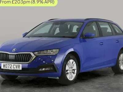 Usado Skoda Octavia SE Technology 116 CV (85 kW) 2023 Azul Familiar
