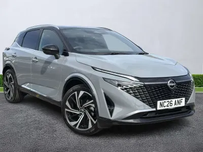 New Nissan Qashqai Tekna+ 158 HP (116 kW) 2026 Prl wht+blk rf SUV
