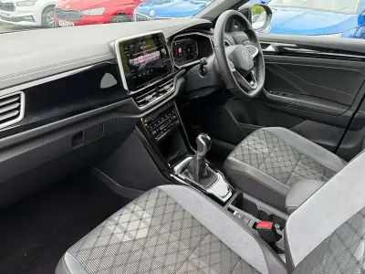 Used VW T-Roc R-line 150 HP (110 kW) 2025 Black SUV