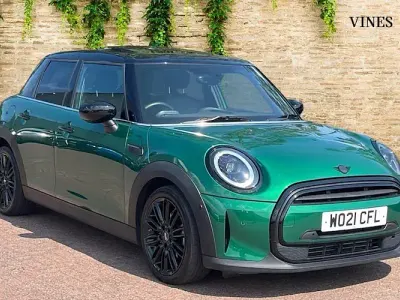 Used Mini Cooper Exclusive 136 HP (100 kW) 2021 Green Hatchback