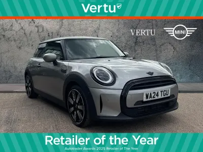 Używany Mini Cooper Exclusive 134 KM (98 kW) 2024 Srebrny Hatchback