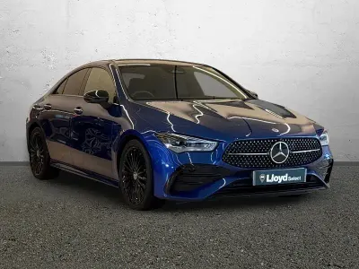 Begagnad Mercedes CLA220 AMG Line Premium Plus 190 HK (139 kW) 2024 Blå Sedan