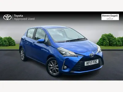 Used Toyota Yaris 2017 Blue Hatchback