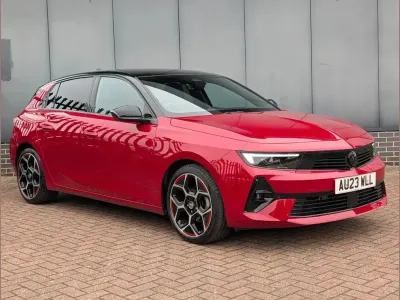Used Vauxhall Astra 128 HP (94 kW) 2023 Red Hatchback