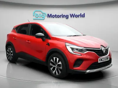 Used Renault Captur Evolution 145 HP (106 kW) 2023 Red SUV