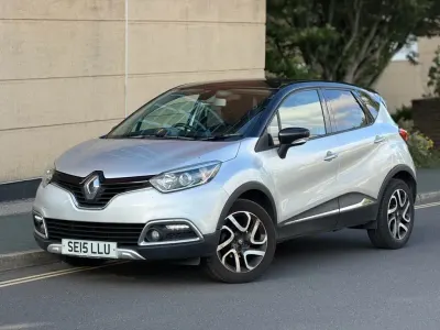 Used Renault Captur Signature 90 HP (66 kW) 2015 Silver/black SUV