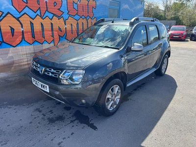 Begagnad Dacia Duster Lauréate 110 HK (80 kW) 2017 Grå SUV