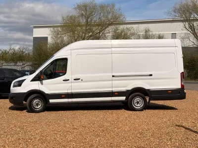 Usado Ford Transit 130 HP (95 kW) 2018 Branco Van