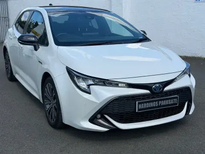 Usado Toyota Corolla Design 122 CV (89 kW) 2020 Blanco Utilitario