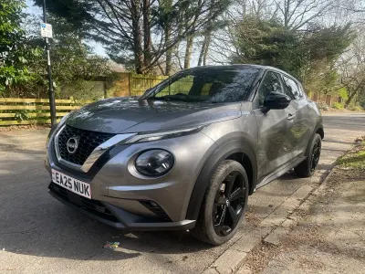 Begagnad Nissan Juke Tekna 2025 Grå SUV