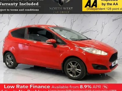 Used Ford Fiesta Zetec 82 HP (60 kW) 2015 Red Hatchback