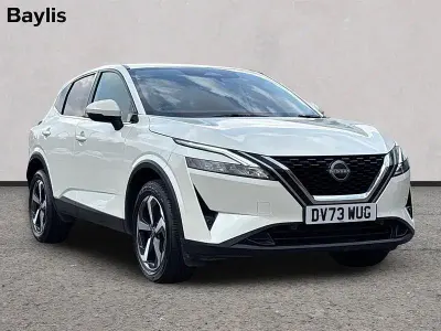 Używany Nissan Qashqai N-Connecta 2024 Biały SUV