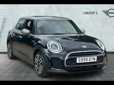 Used Mini Cooper Exclusive 136 HP (100 kW) 2022 Enigmatic black Hatchback