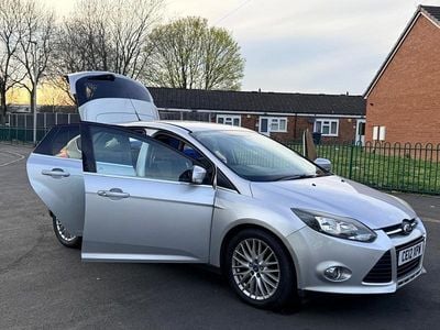 Used Ford Focus Zetec 115 HP (84 kW) 2012 Silver Hatchback