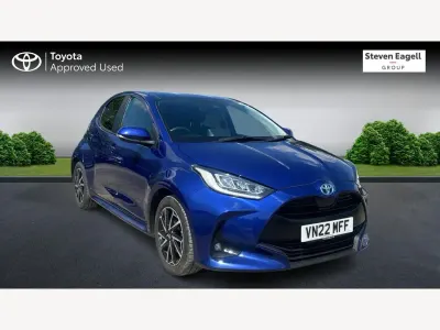 Używany Toyota Yaris Hybrid Design 2022 Niebieski Hatchback