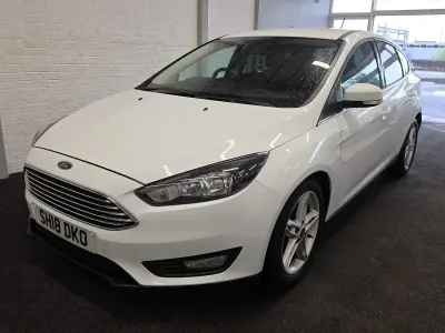 Used Ford Focus Zetec 125 HP (91 kW) 2018 White Hatchback
