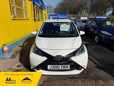 Used Toyota Aygo X-play 69 HP (50 kW) 2016 White Hatchback