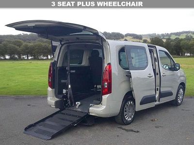 Used Vauxhall Combo Edition 110 HP (80 kW) 2021 Grey MPV