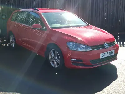 Używany VW Golf VII Edition 110 KM (80 kW) 2017 Czerwony Kombi