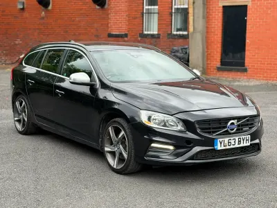 Used Volvo V60 R-Design 115 HP (84 kW) 2014 Black Estate
