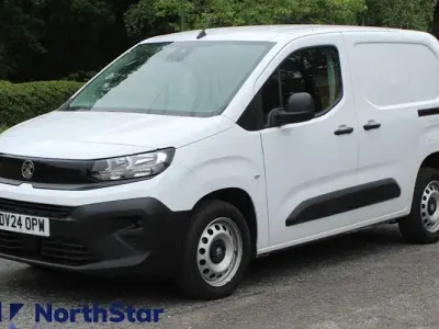 Used Vauxhall Combo S 102 HP (75 kW) 2024 White MPV
