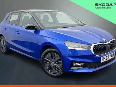 Used Skoda Fabia Colour Edition 70 HP (51 kW) 2023 Race blue metallic black body / magic pearl effect roof Hatchback