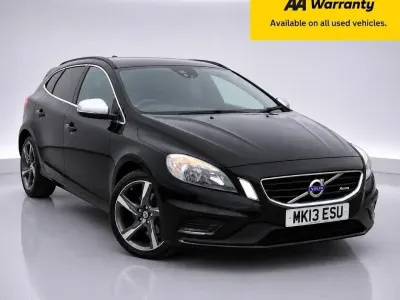 Usado Volvo V60 R-Design 115 CV (84 kW) 2013 Negro Familiar