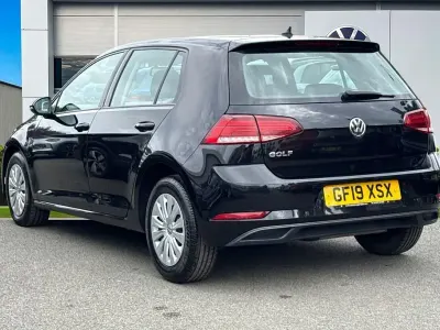 Second-hand VW Golf VII S 2019 Negru Hatchback