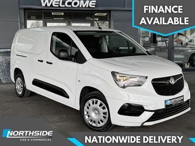 Begagnad Vauxhall Combo Sportive 100 HK (73 kW) 2020 Vit Minibuss