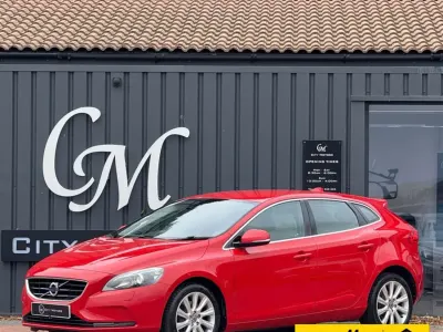 Käytetty Volvo V40 SE 2013 Punainen Farmari