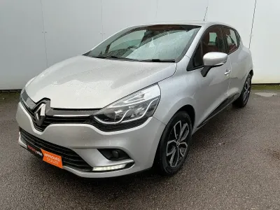 Usado Renault Clio IV Play 90 CV (66 kW) 2019 Plateado Utilitario