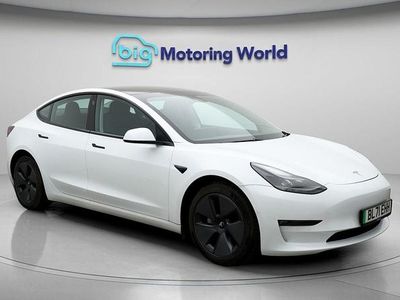 White Used 2021 Tesla Model 3 Long Range AWD Sedan | £22,000 (Fair price)