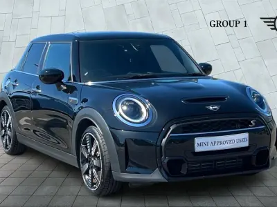 Used Mini Cooper S Exclusive 178 HP (130 kW) 2023 Black Hatchback