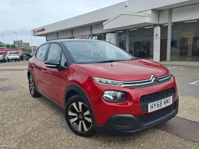 Used Citroën C3 Feel 82 HP (60 kW) 2018 Red Hatchback