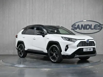 Used Toyota RAV4 Hybrid 218 HP (160 kW) 2021 White SUV