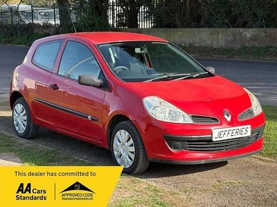 Used Renault Clio II Extreme 75 HP (55 kW) 2008 Red Hatchback
