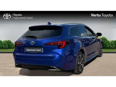 Usado Toyota Corolla Design 140 CV (102 kW) 2025 Azul Familiar