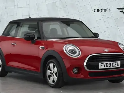 Usado Mini Cooper Classic 136 CV (100 kW) 2019 Rojo Utilitario